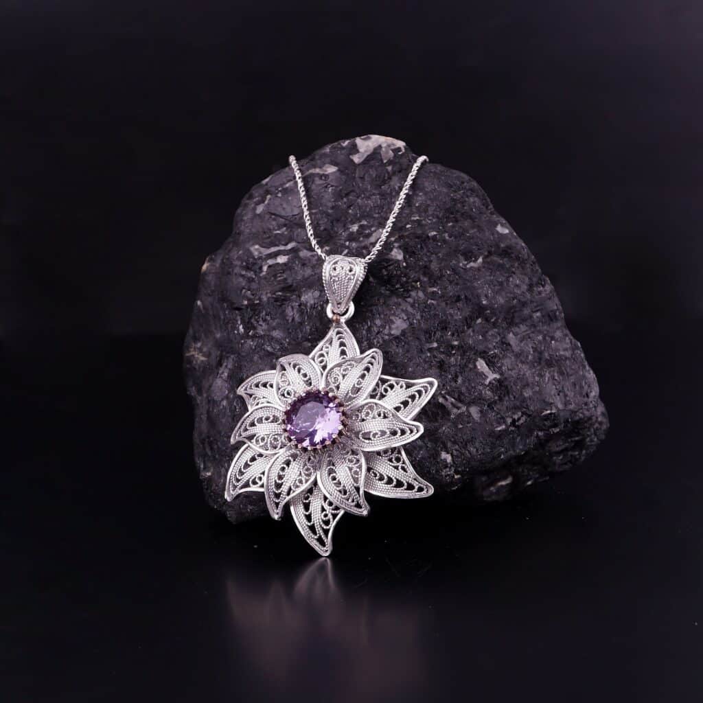 Lotus Flower Necklace - Eudoxia